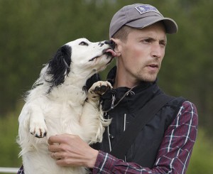 Det finns olika sätt att hälsa. Foto: Madeleine Lewander